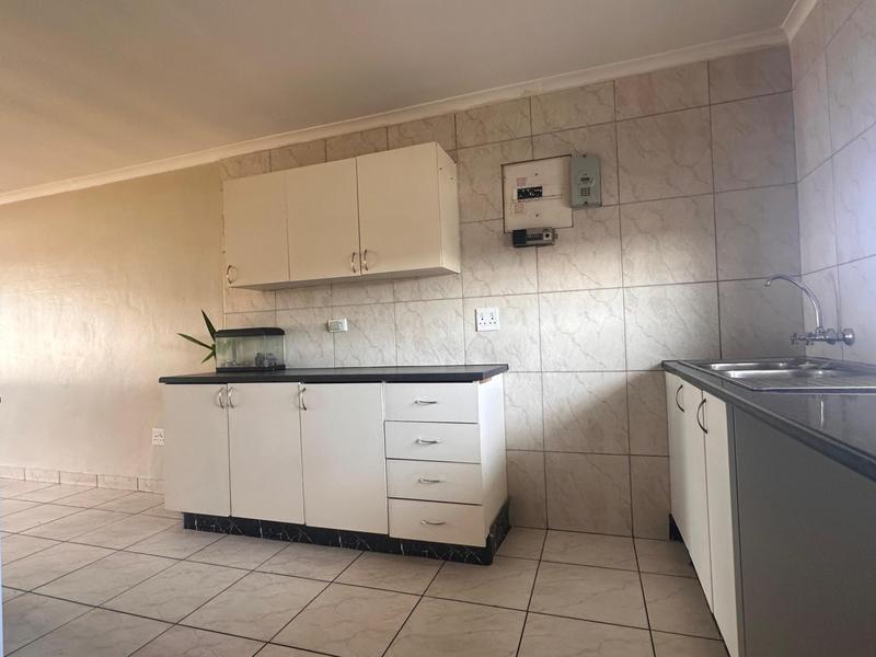 To Let 2 Bedroom Property for Rent in Strand Central Western Cape